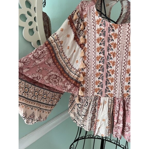 AE American Eagle Pink Embroidered Floral Tasseled Boho Peasant Top Sz Medium - Picture 2 of 8